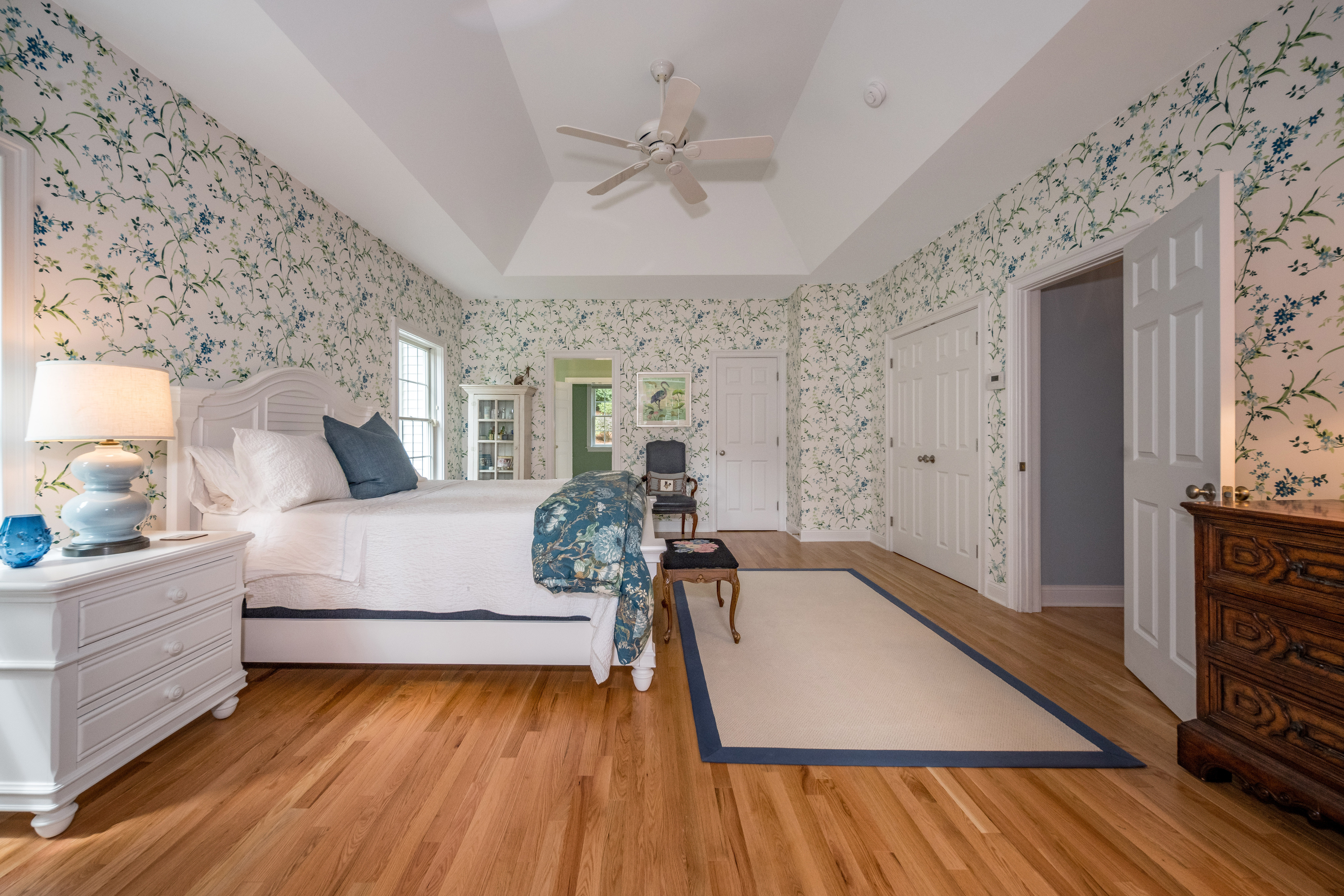  Meticulously Renovated Colonial is Coastal Sophistication - 物件實景