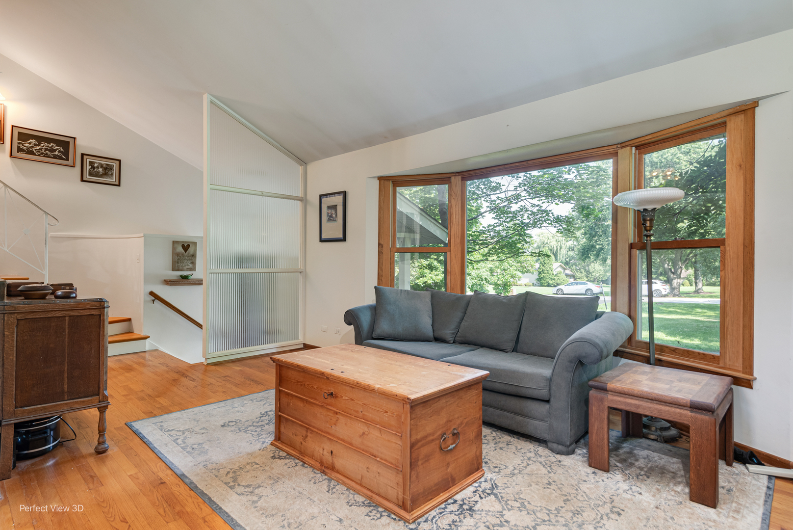 Libertyville, Illinois, 60048, United States, 3 Bedrooms Bedrooms, ,2 BathroomsBathrooms,Residential,For Sale,1899711