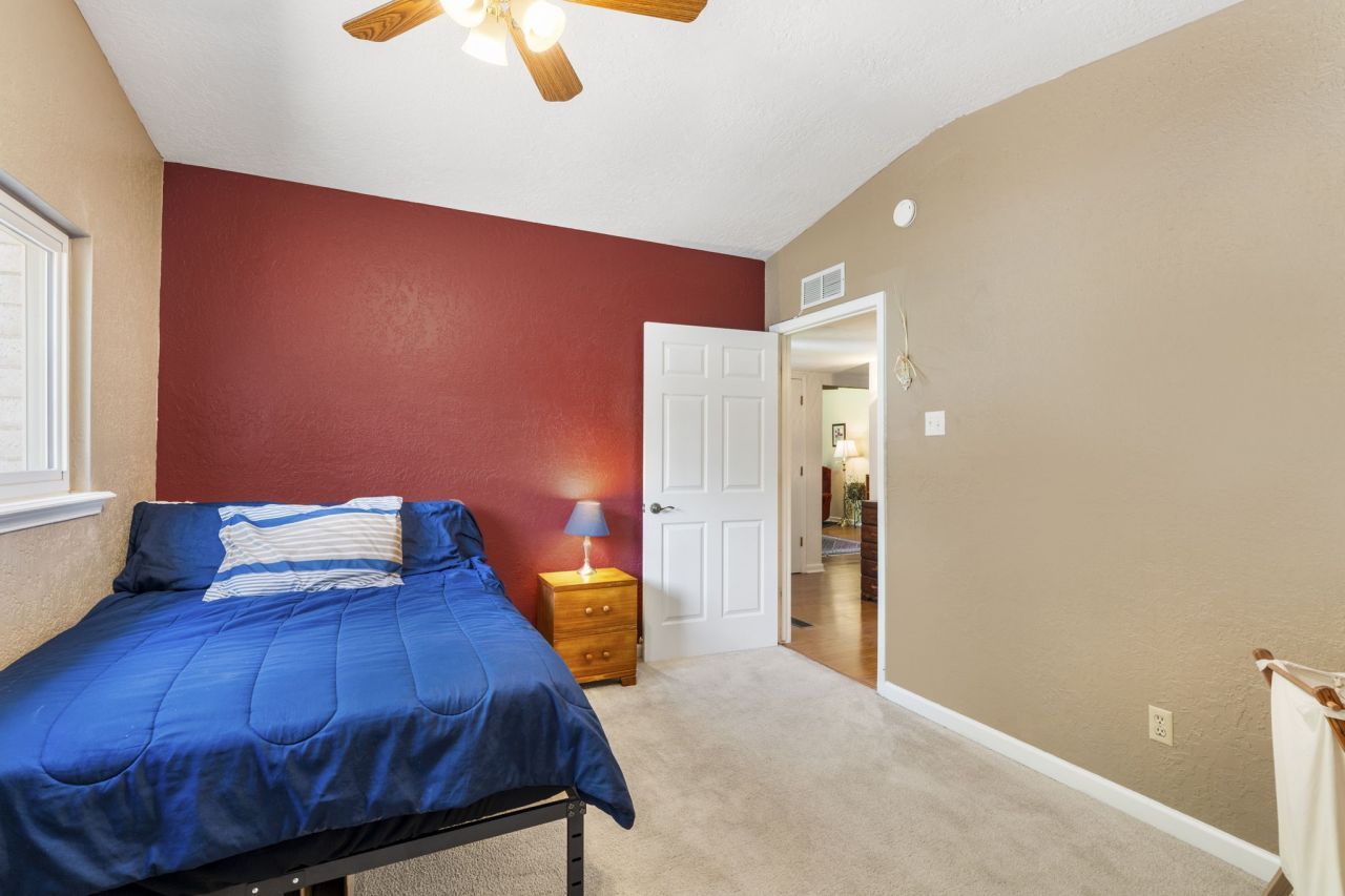 White Rock, New Mexico, 87547, United States, 4 Bedrooms Bedrooms, ,3 BathroomsBathrooms,Residential,For Sale,1906600