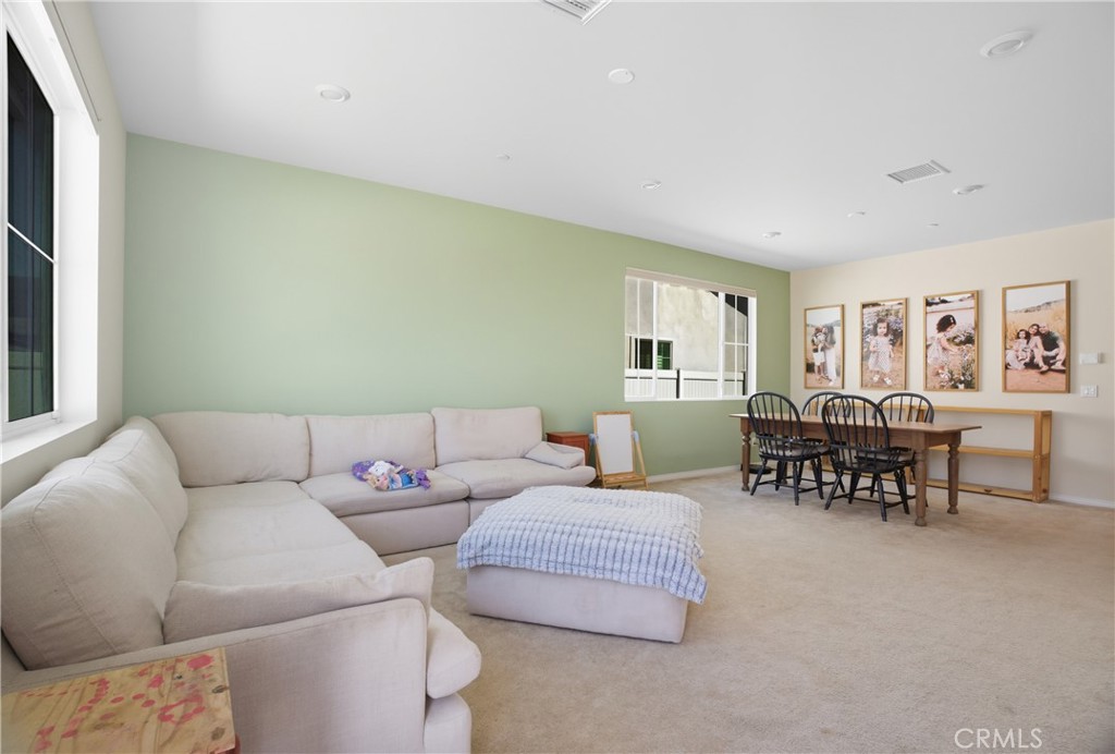 Hemet, California, 92545, United States, 3 Bedrooms Bedrooms, ,2 BathroomsBathrooms,Residential,For Sale,1950235
