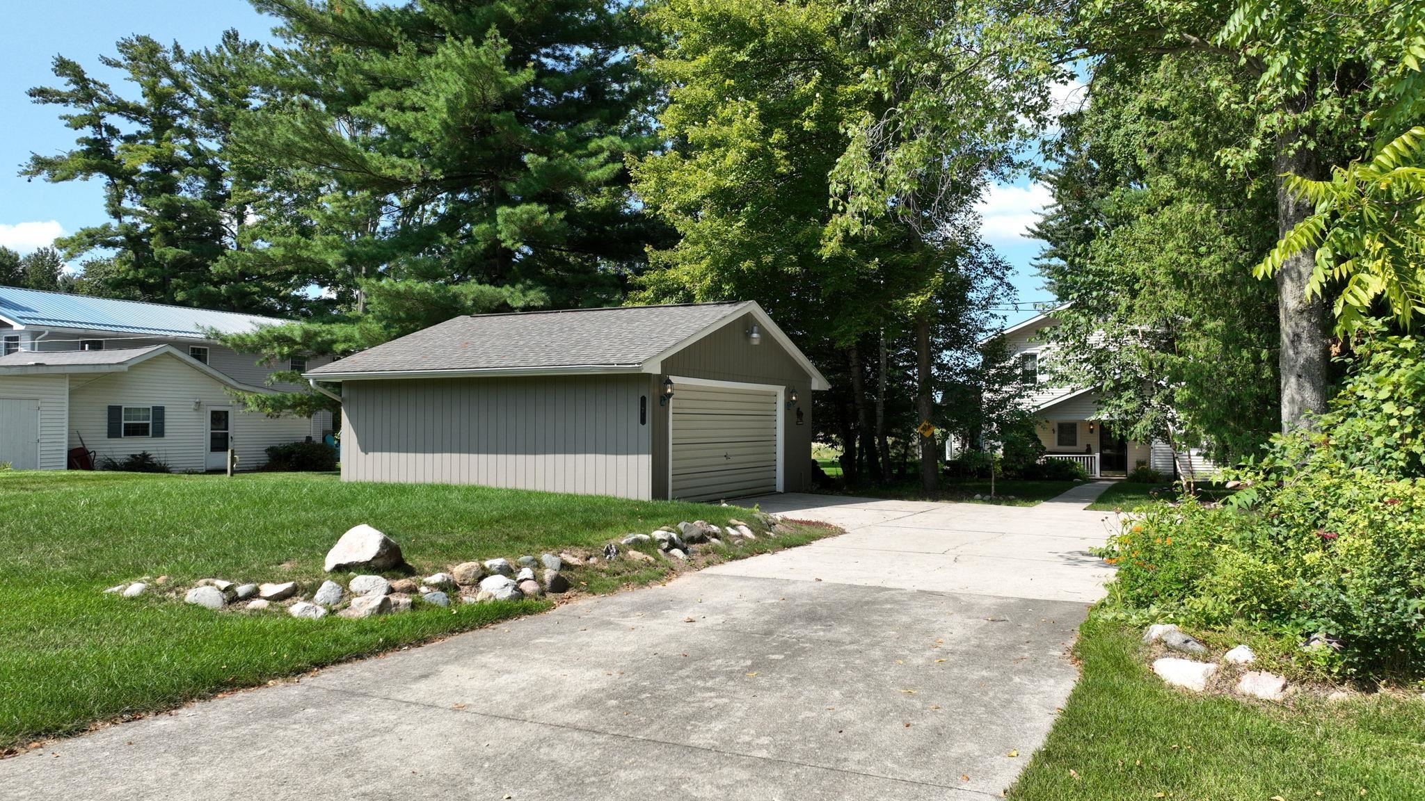 Hope, Michigan, 48628, United States, 6 Bedrooms Bedrooms, ,3 BathroomsBathrooms,Residential,For Sale,1923910