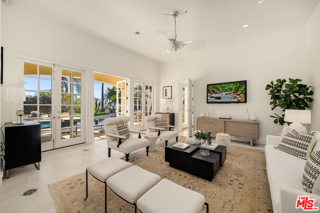 Westlake Village, California, 91362, United States, 7 Bedrooms Bedrooms, ,6 BathroomsBathrooms,Residential,For Sale,2003062