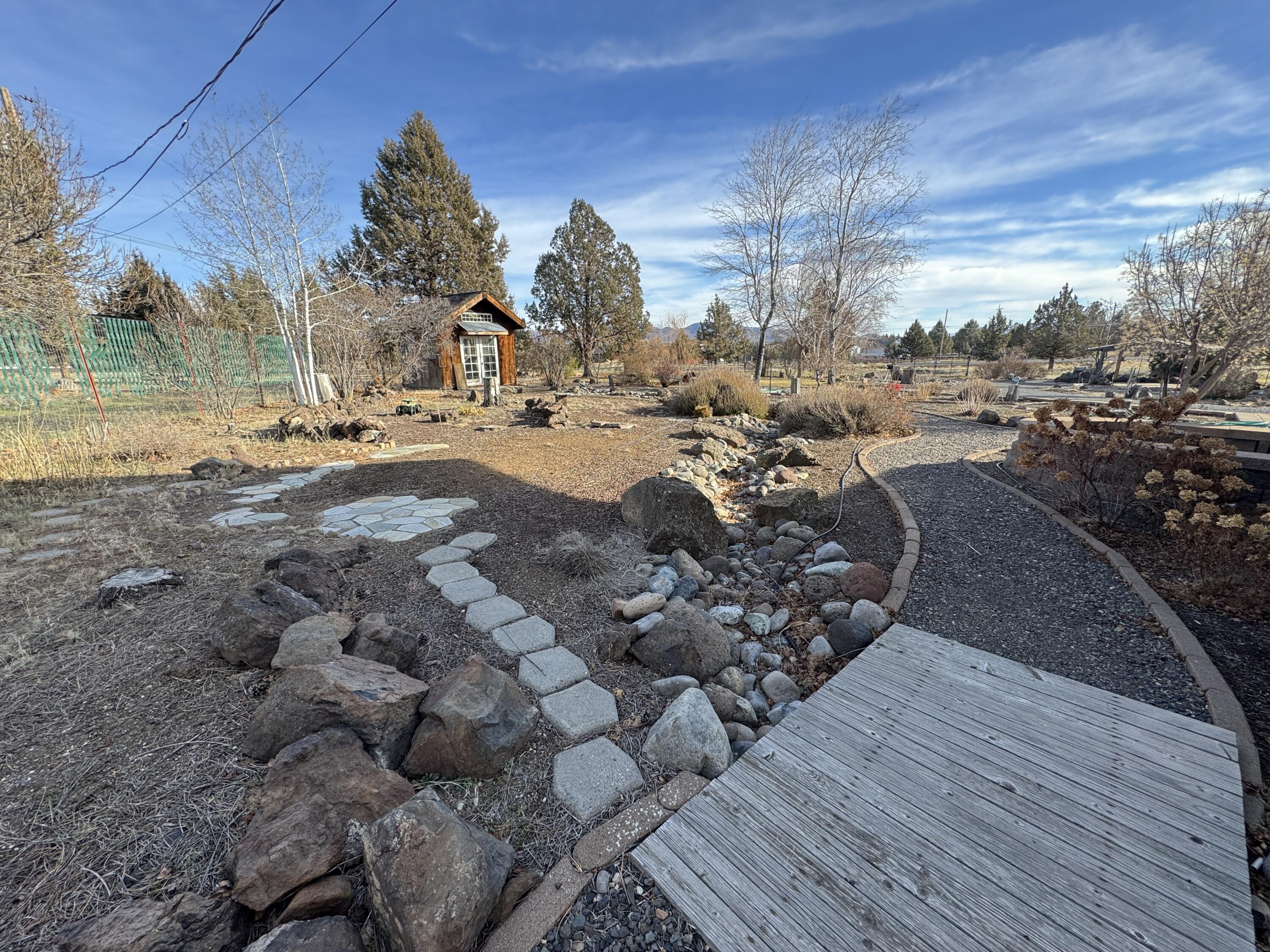 Terrebonne, Oregon, 97760, United States, 3 Bedrooms Bedrooms, ,2 BathroomsBathrooms,Residential,For Sale,2009315