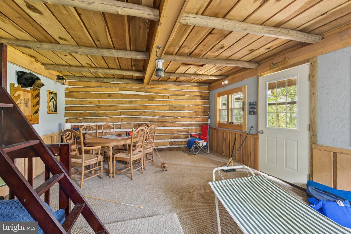Huntingtown, Maryland, 20639, United States, 6 Bedrooms Bedrooms, ,6 BathroomsBathrooms,Residential,For Sale,1914130