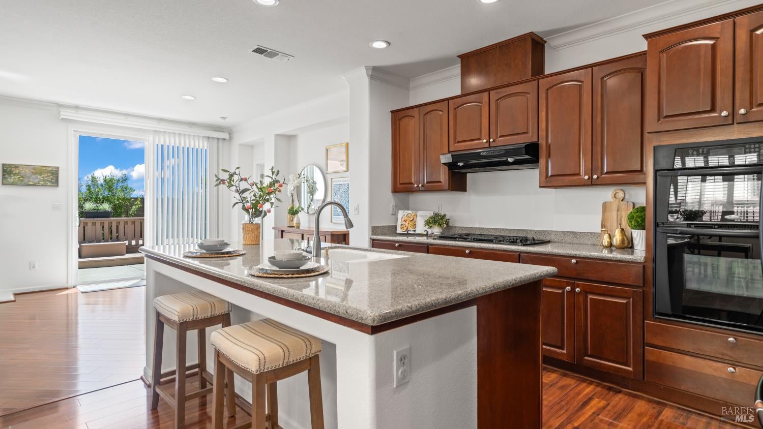 Vacaville, California, 95687, United States, 2 Bedrooms Bedrooms, ,2 BathroomsBathrooms,Residential,For Sale,1911882