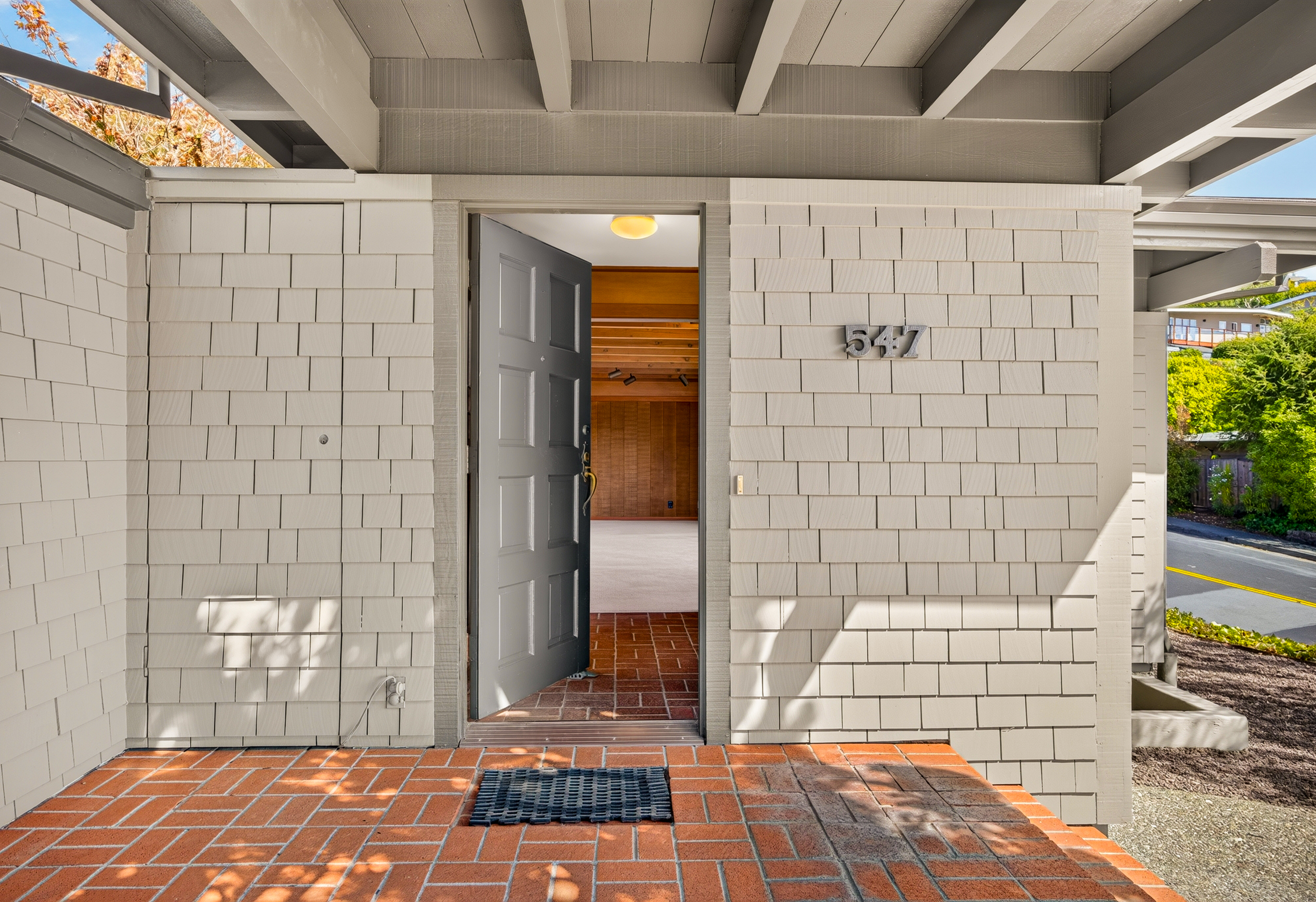  Mid-Century Character. Bay Views. A Rare Tiburon Opportunity - 物件實景