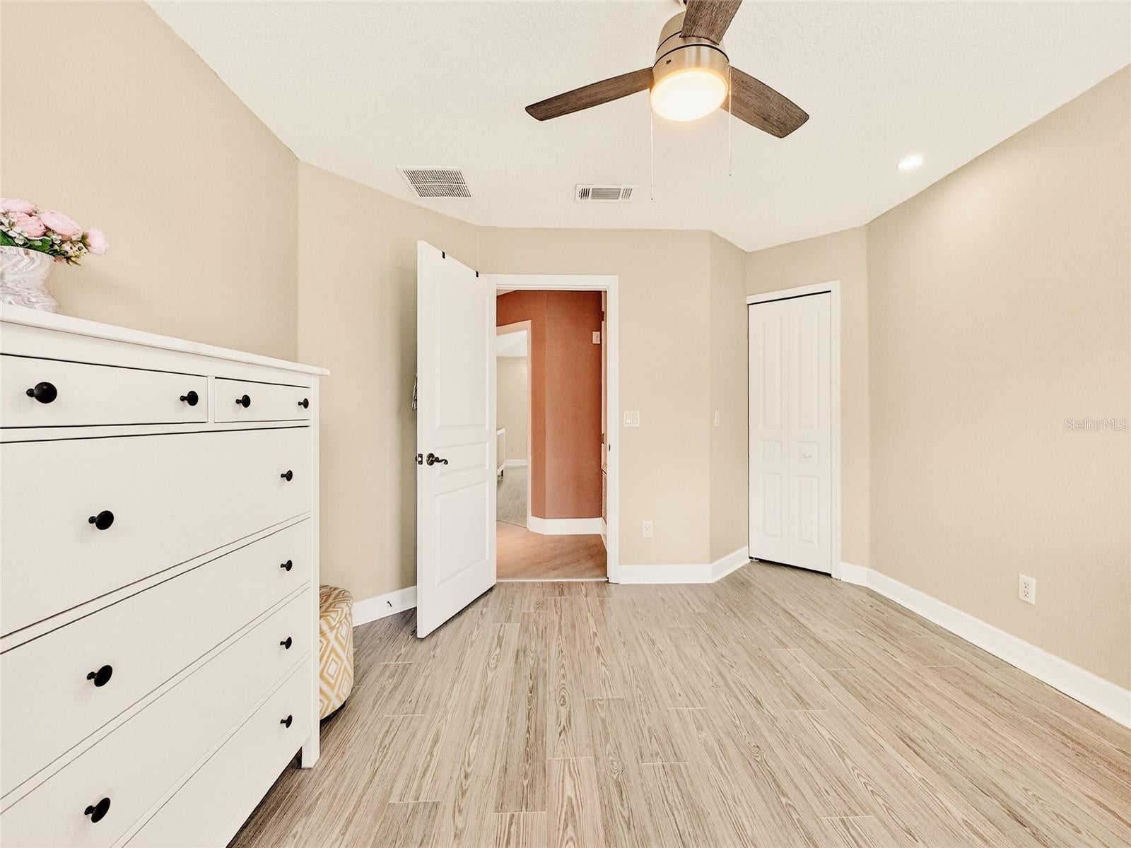 OVIEDO, Florida, 32766, United States, 5 Bedrooms Bedrooms, ,3 BathroomsBathrooms,Residential,For Sale,1974970