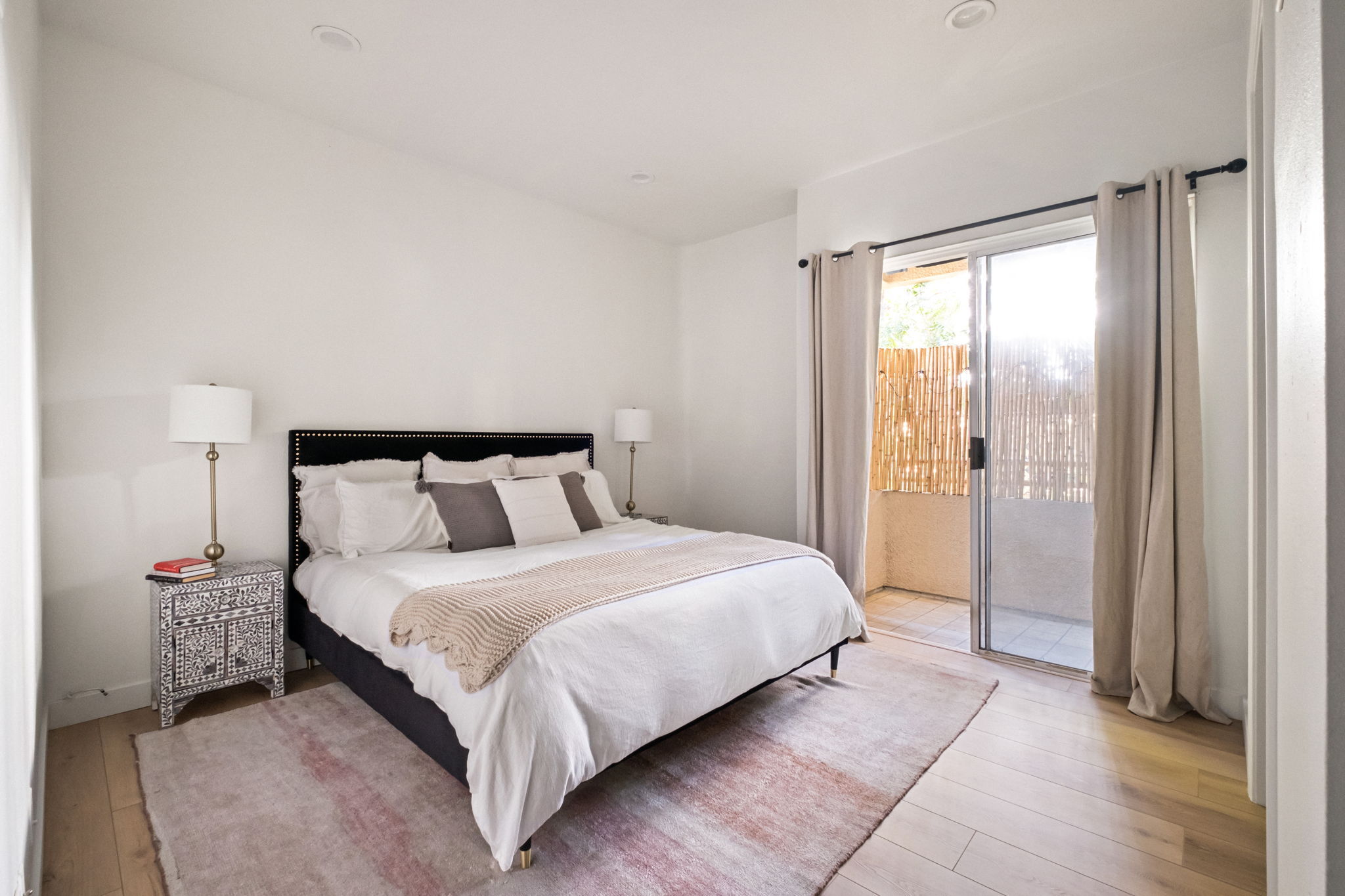 4943 Rosewood Ave - 物件實景