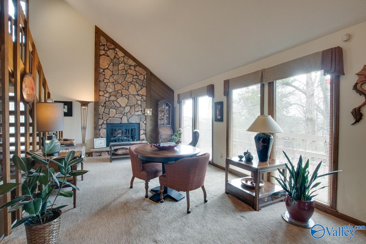 Huntsville, Alabama, 35802, United States, 4 Bedrooms Bedrooms, ,3 BathroomsBathrooms,Residential,For Sale,1996738