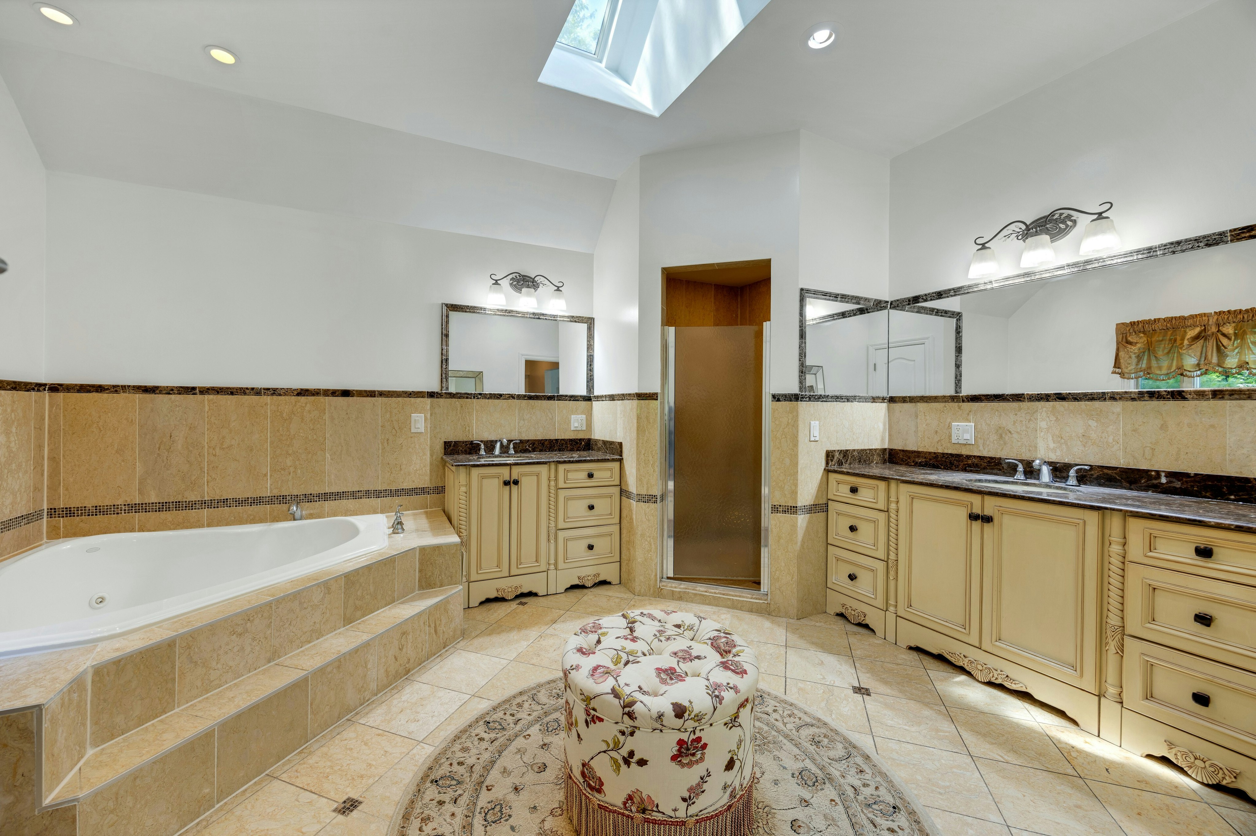  252 Mabel Place, Franklin Lakes, NJ 07417 - 物件實景