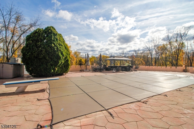 Vernon Twp., New Jersey, 07461-4534, United States, 5 Bedrooms Bedrooms, ,3 BathroomsBathrooms,Residential,For Sale,1977307