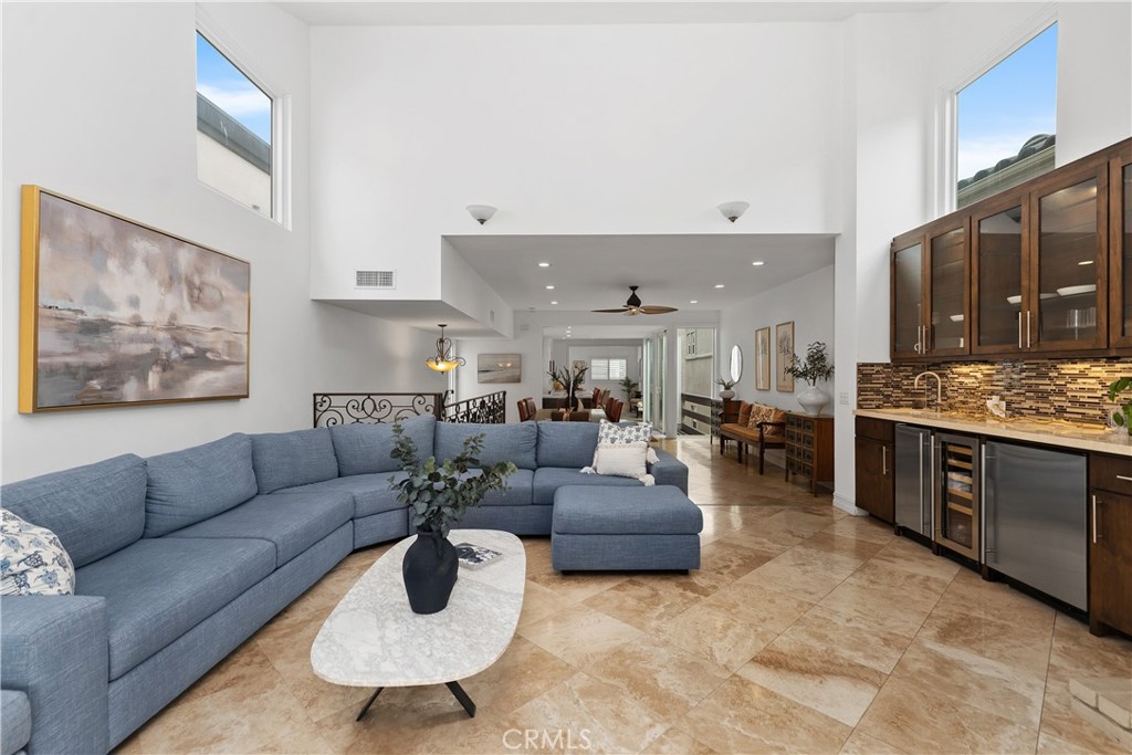 Seal Beach, California, 90740, United States, 3 Bedrooms Bedrooms, ,3 BathroomsBathrooms,Residential,For Sale,1846978