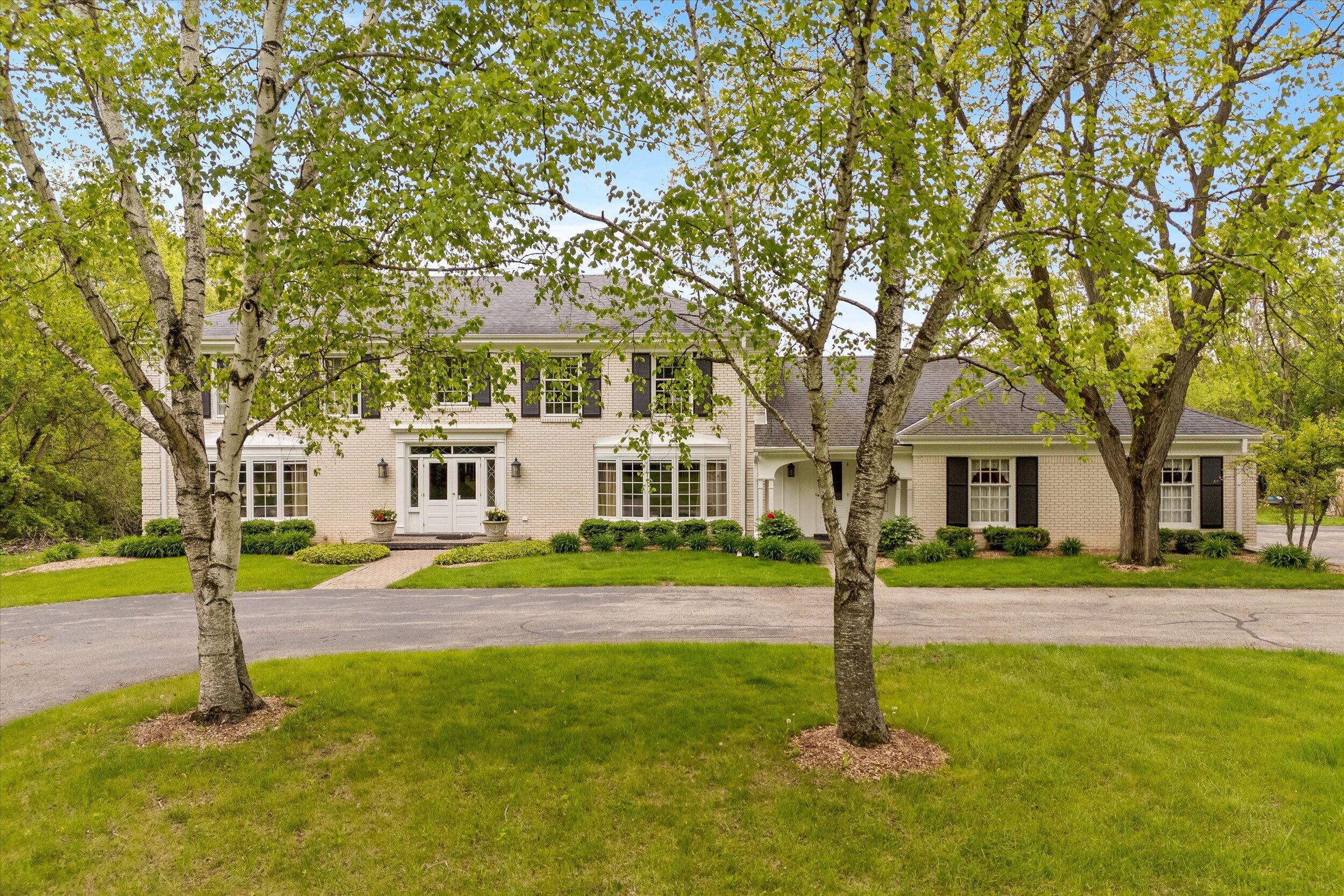 Mequon, Wisconsin, 53097, United States, 5 Bedrooms Bedrooms, ,5 BathroomsBathrooms,Residential,For Sale,1907648