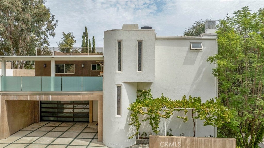 Woodland Hills, California, 91364, United States, 3 Bedrooms Bedrooms, ,3 BathroomsBathrooms,Residential,For Sale,1942330