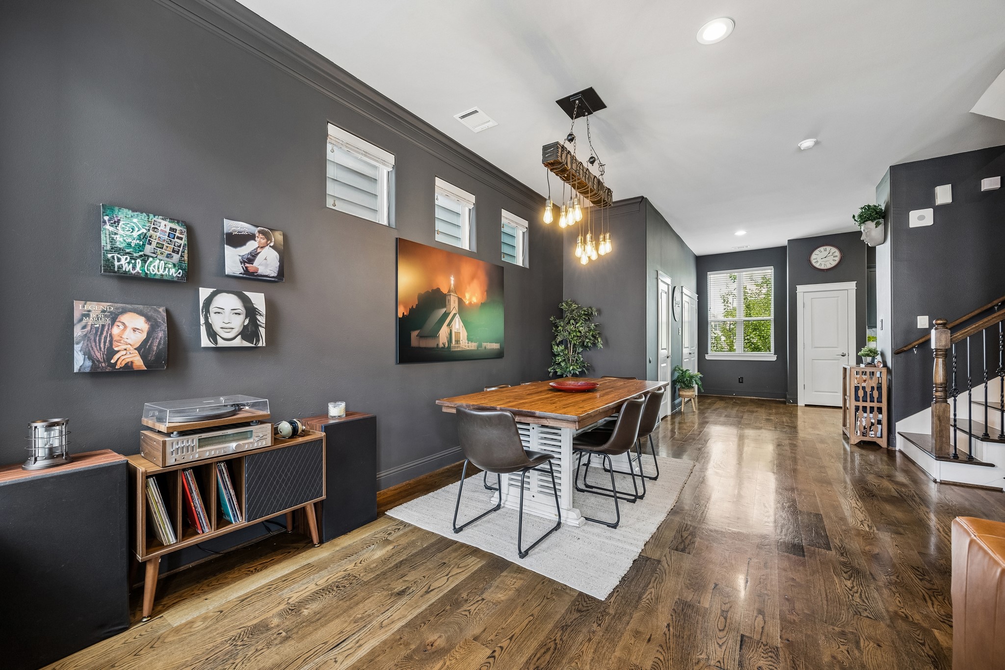  624 E 28th St - 物件實景