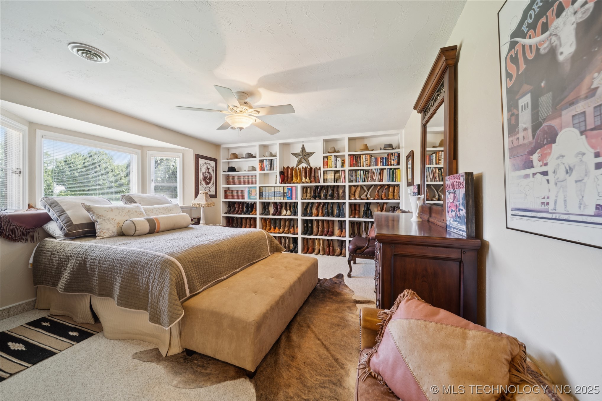Pocola, Oklahoma, 74902, United States, 3 Bedrooms Bedrooms, ,3 BathroomsBathrooms,Residential,For Sale,1903793