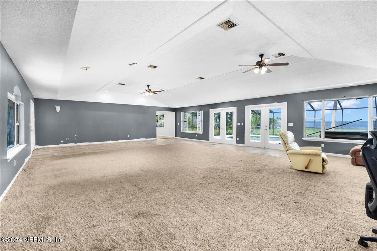 East Palatka, Florida, 32131, United States, 4 Bedrooms Bedrooms, ,4 BathroomsBathrooms,Residential,For Sale,1922938