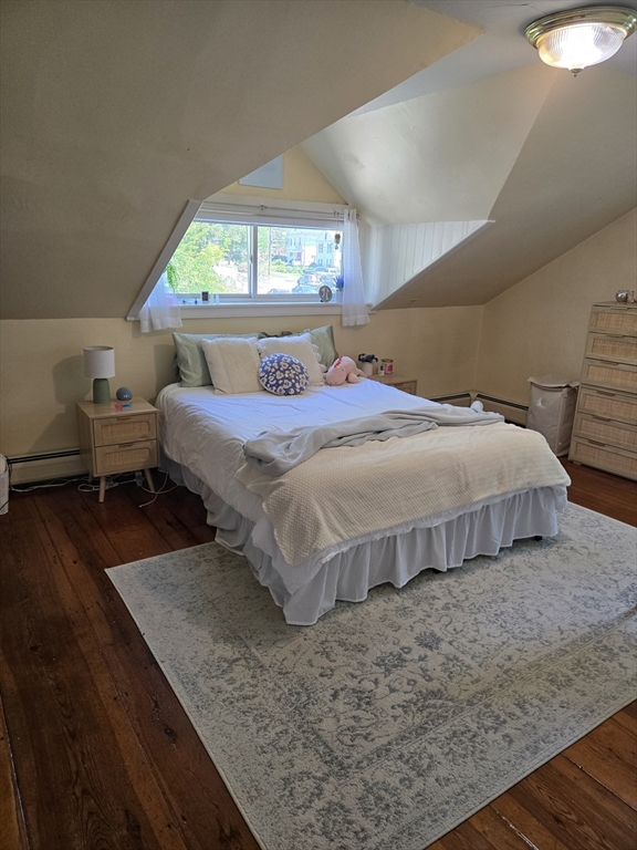 Amherst, Massachusetts, 01002, United States, 5 Bedrooms Bedrooms, ,2 BathroomsBathrooms,Residential,For Sale,1979386