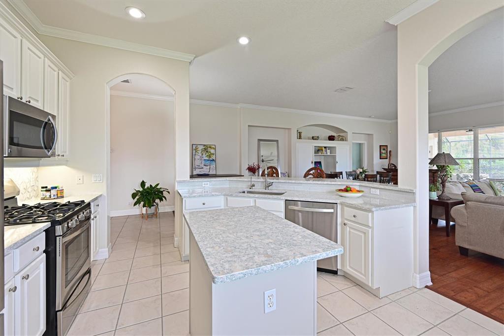 Bradenton, Florida, 34212, United States, 3 Bedrooms Bedrooms, ,2 BathroomsBathrooms,Residential,For Sale,1906883
