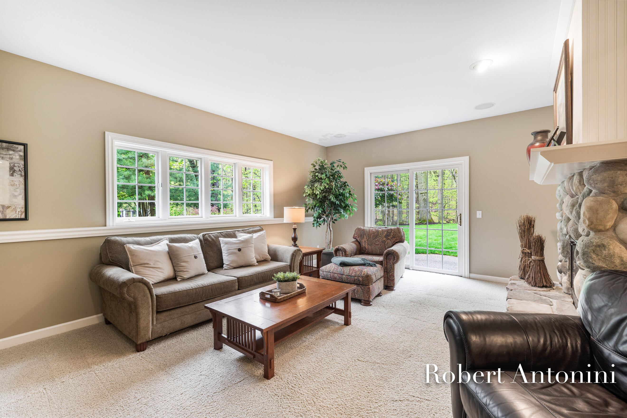 Grand Rapids, Michigan, 49525, United States, 5 Bedrooms Bedrooms, ,4 BathroomsBathrooms,Residential,For Sale,1837852