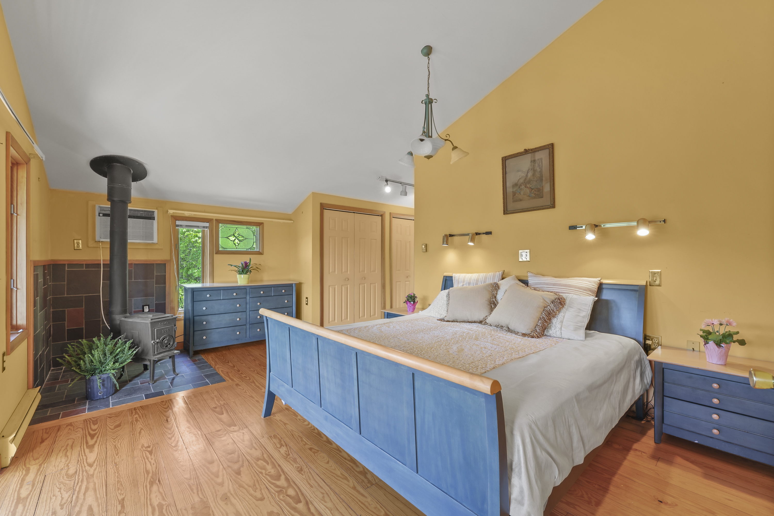  Exceptional Waterfront Retreat on Tranquil Hayes Pond - 物件實景