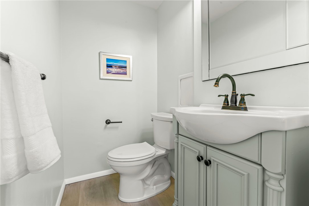 Pittsburgh, Pennsylvania, 15241, United States, 4 Bedrooms Bedrooms, ,4 BathroomsBathrooms,Residential,For Sale,2001215