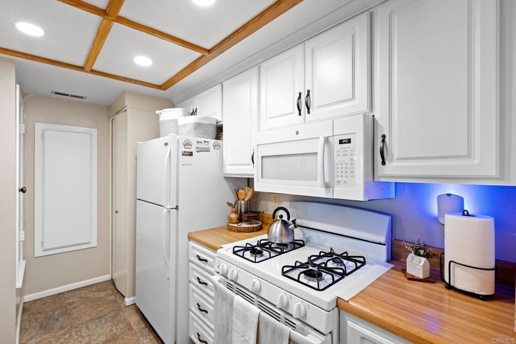Chula Vista, California, 91913, United States, 2 Bedrooms Bedrooms, ,2 BathroomsBathrooms,Residential,For Sale,1745027