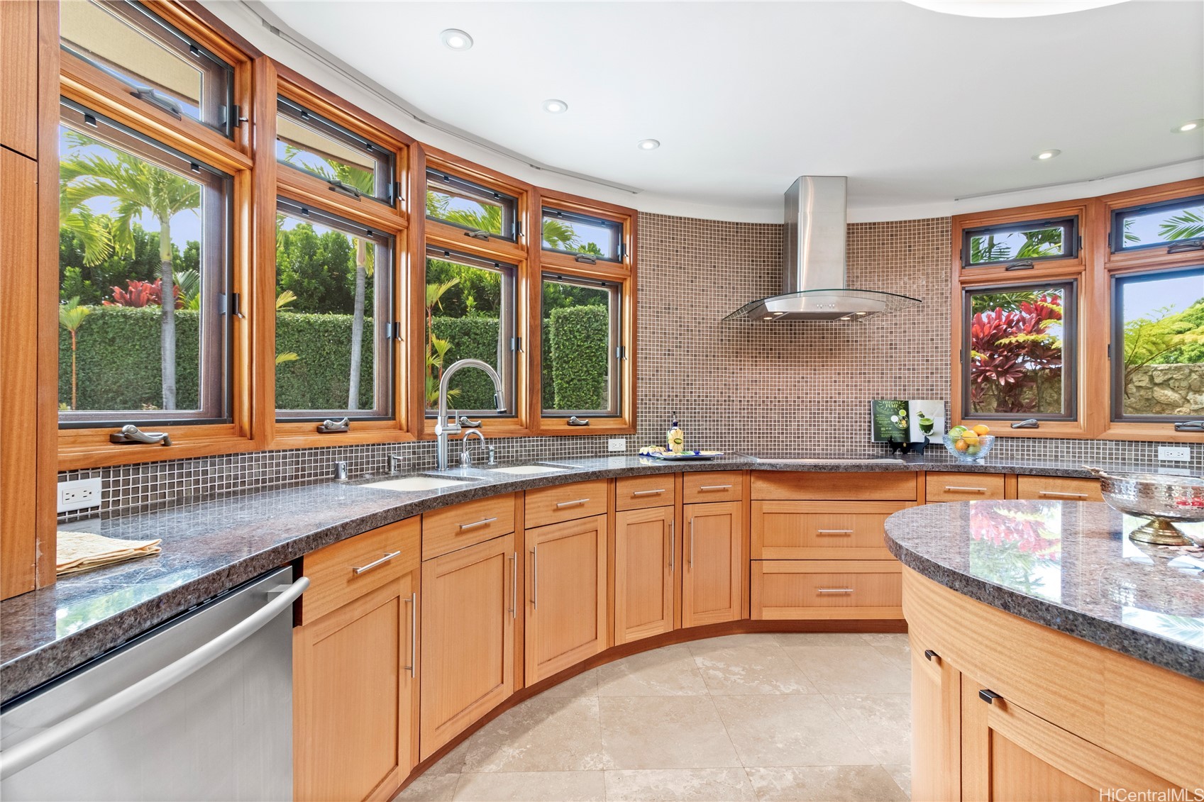 Honolulu, Hawaii, 96816, United States, 3 Bedrooms Bedrooms, ,3 BathroomsBathrooms,Residential,For Sale,1988153