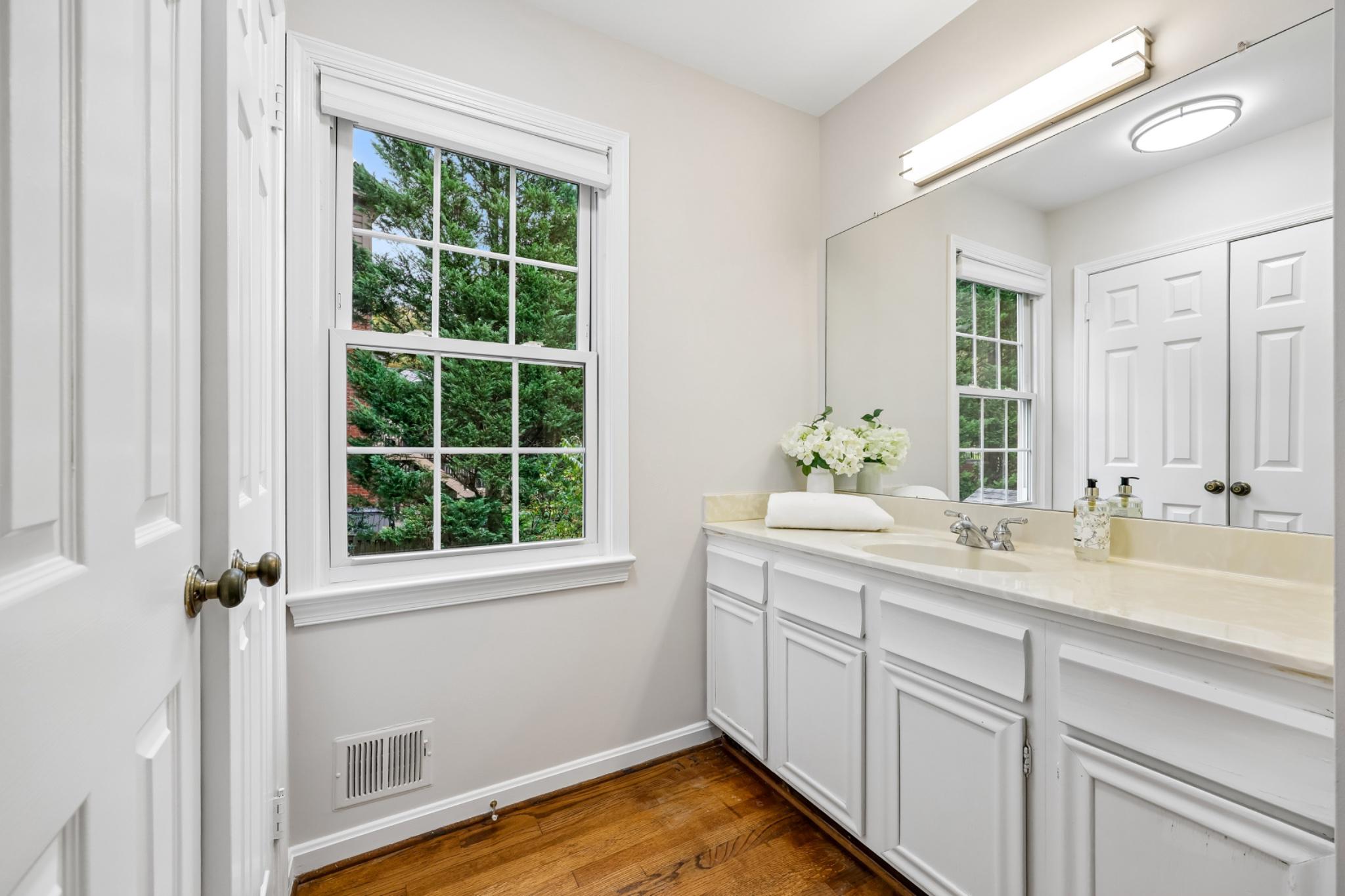  8041 Ellingson Drive, Chevy Chase, MD, 20815 - 物件實景