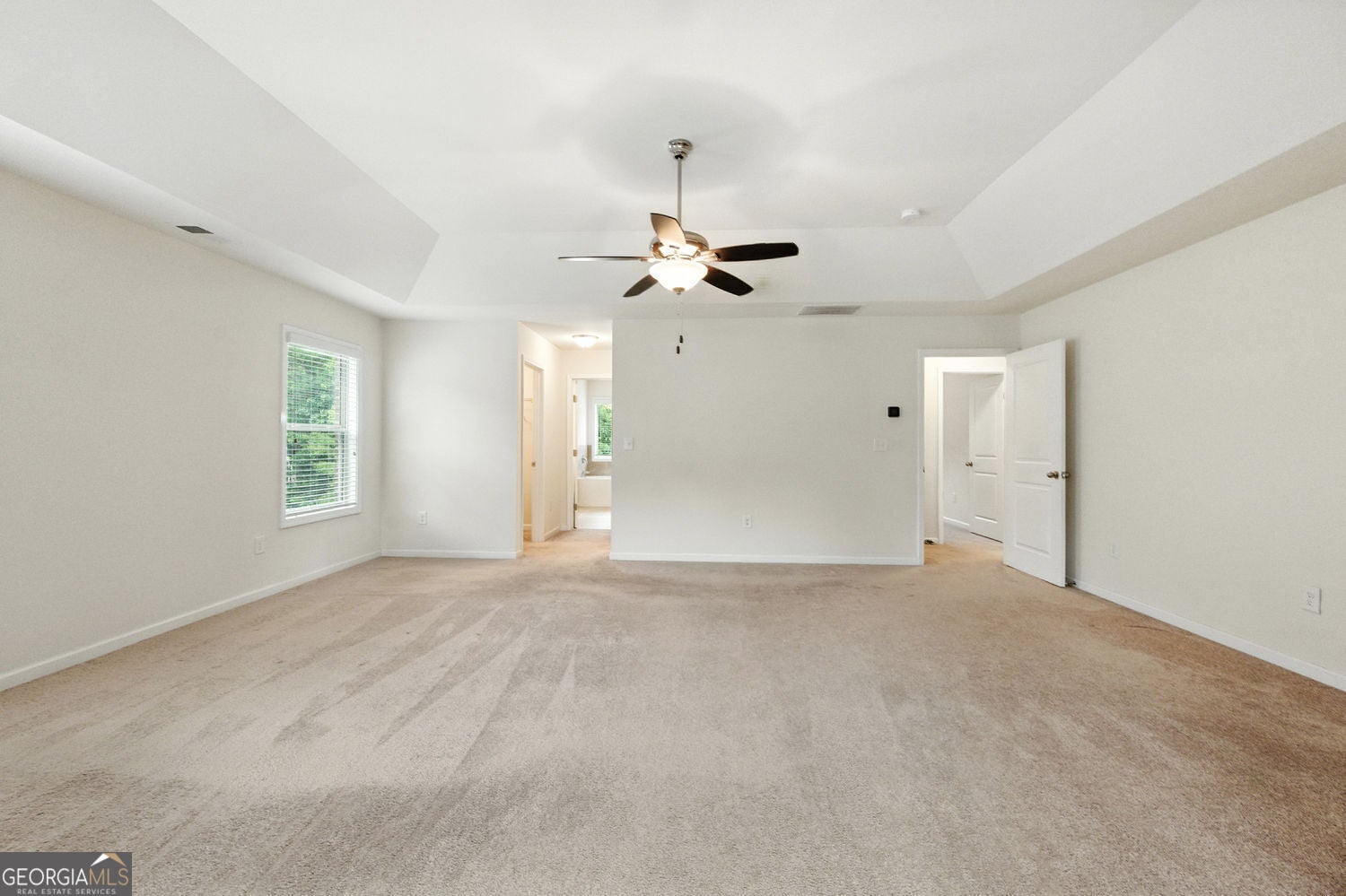 Suwanee, Georgia, 30024, United States, 5 Bedrooms Bedrooms, ,3 BathroomsBathrooms,Residential,For Sale,1867941