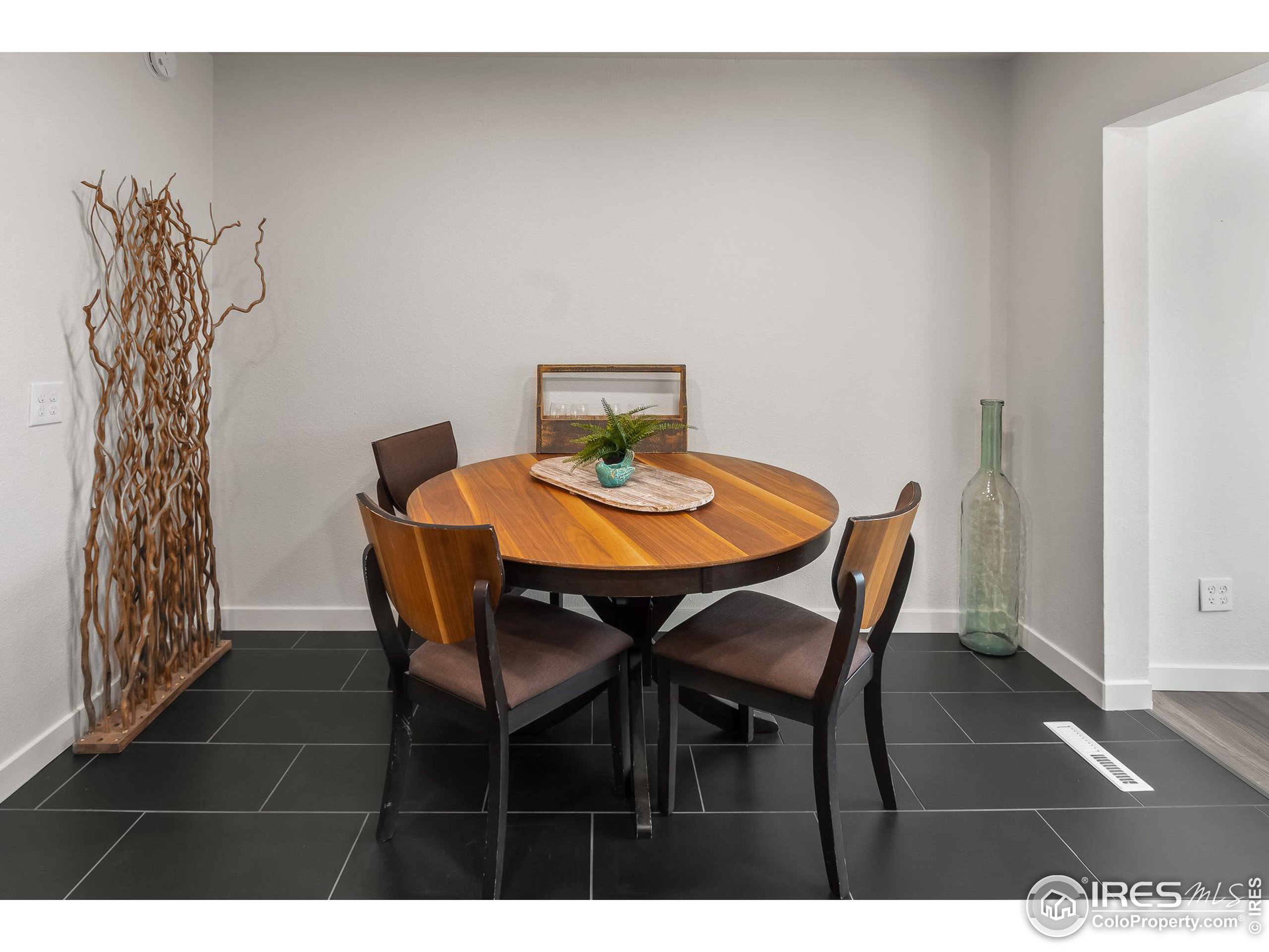 4 Pratt Pl, Longmont, Colorado, 80501, United States, 4 Bedrooms Bedrooms, ,1 BathroomBathrooms,Residential,For Sale,4 Pratt Pl,1638462