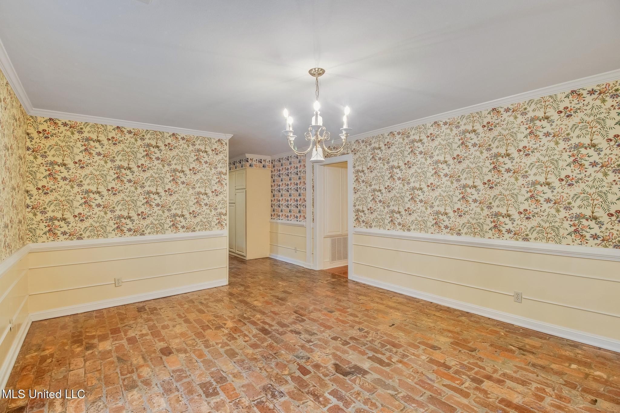 Gulfport, Mississippi, 39507, United States, 4 Bedrooms Bedrooms, ,4 BathroomsBathrooms,Residential,For Sale,1977287