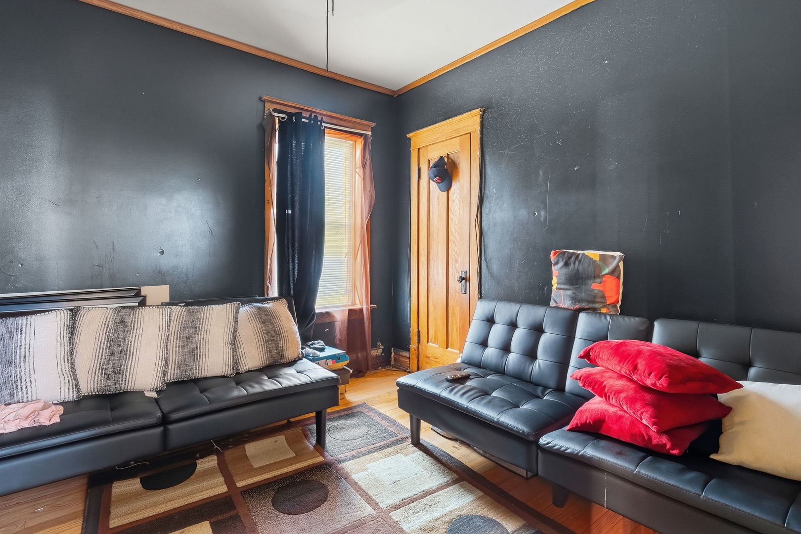 Chicago, Illinois, 60651, United States, 6 Bedrooms Bedrooms, ,Residential,For Sale,1992904