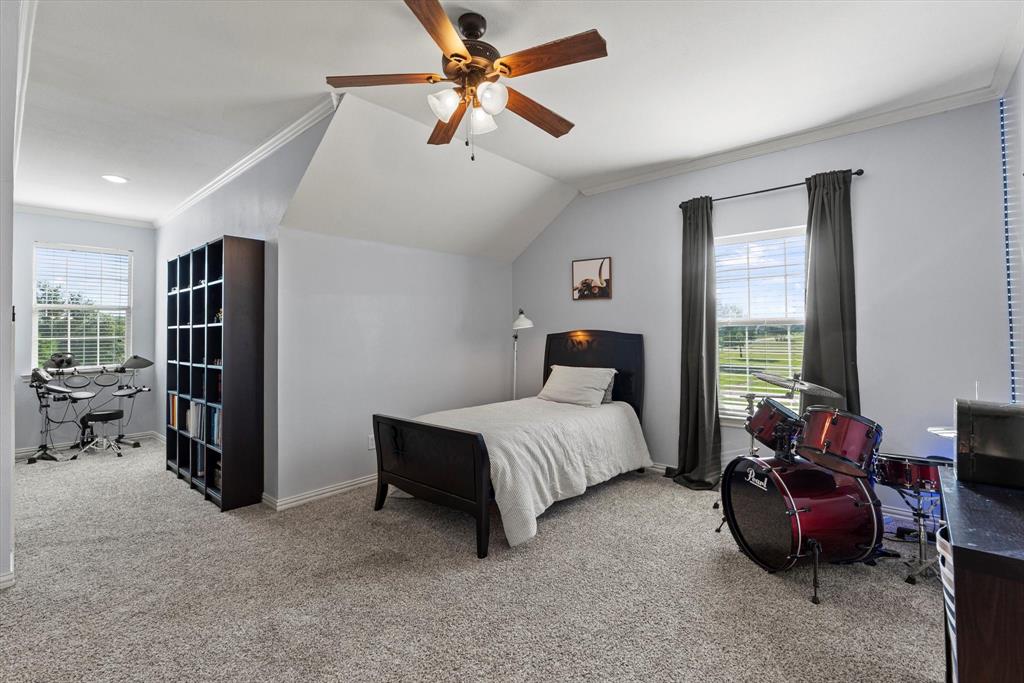 Terrell, Texas, 75160, United States, 4 Bedrooms Bedrooms, ,5 BathroomsBathrooms,Residential,For Sale,1827226