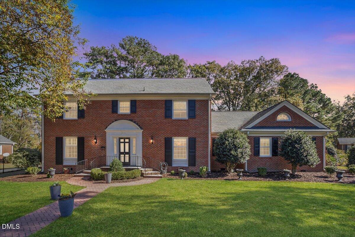 Farmville, North Carolina, 27828, United States, 4 Bedrooms Bedrooms, ,4 BathroomsBathrooms,Residential,For Sale,1988570