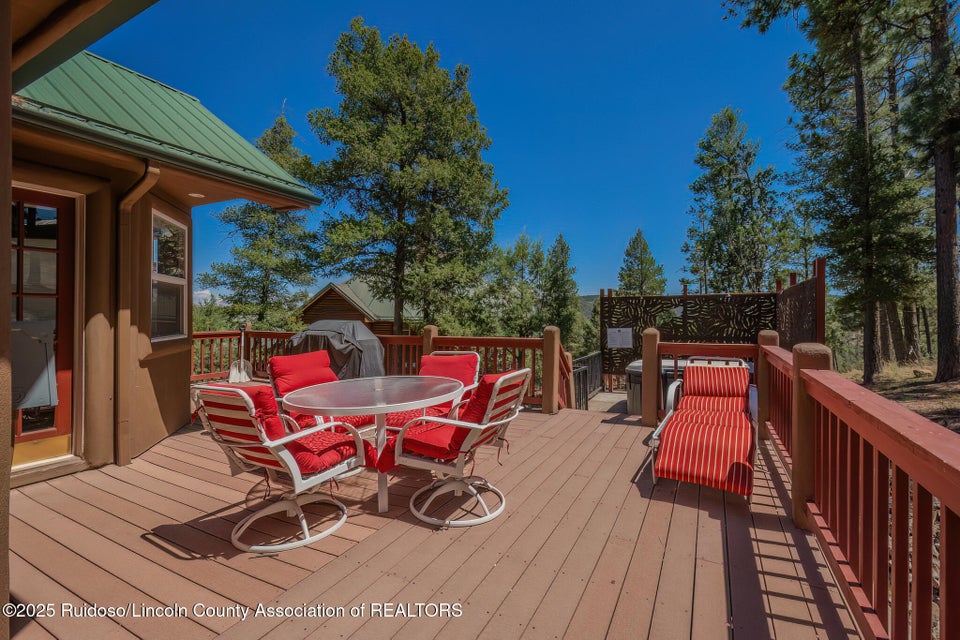 Ruidoso, New Mexico, 88345, United States, 4 Bedrooms Bedrooms, ,3 BathroomsBathrooms,Residential,For Sale,1909726