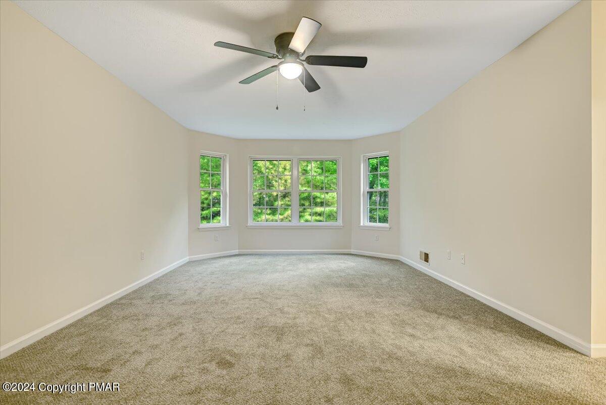 Stroudsburg, Pennsylvania, 18360, United States, 4 Bedrooms Bedrooms, ,3 BathroomsBathrooms,Residential,For Sale,1858014