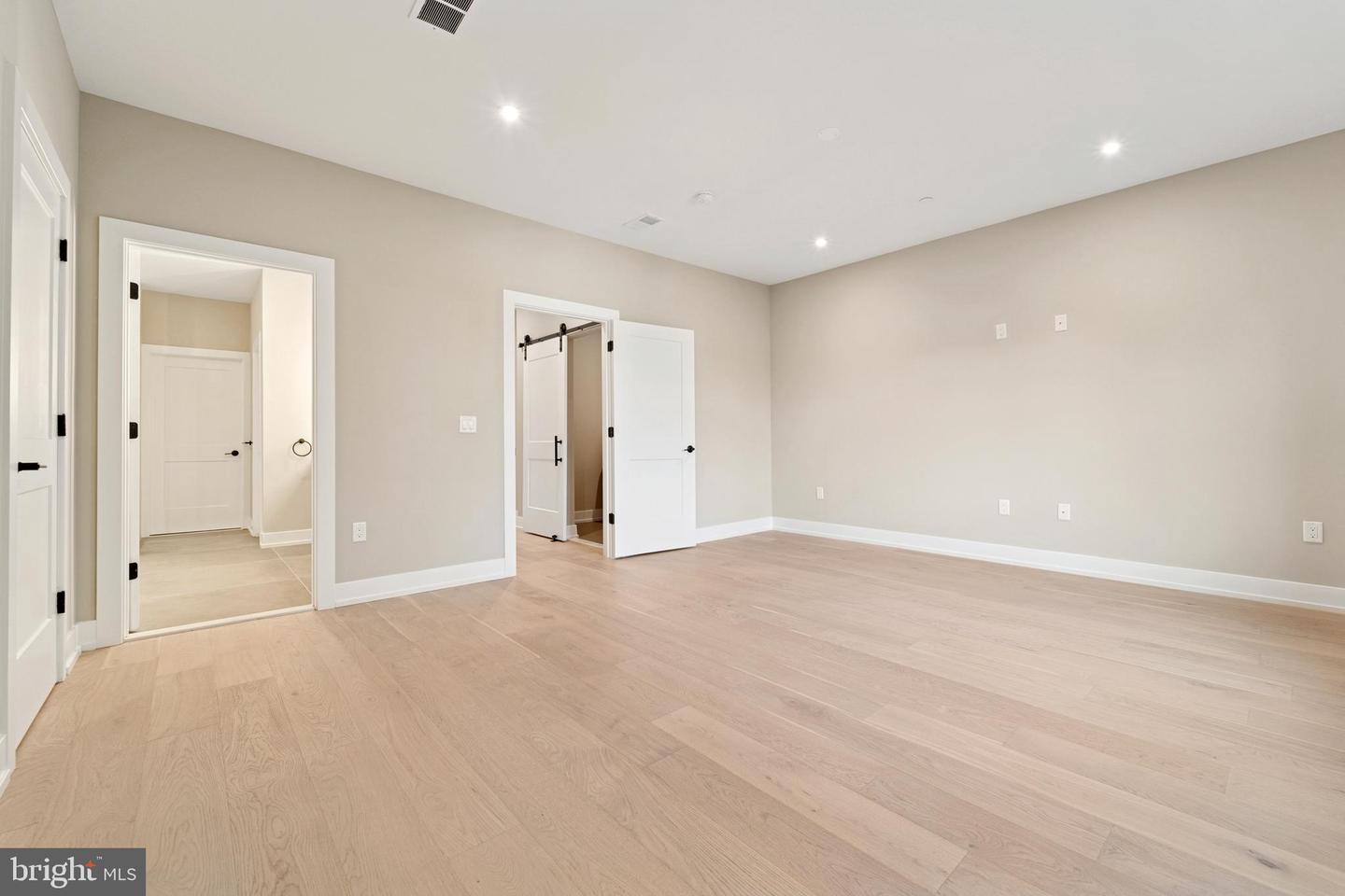 Philadelphia, Pennsylvania, 19128, United States, 4 Bedrooms Bedrooms, ,4 BathroomsBathrooms,Residential,For Sale,1941975
