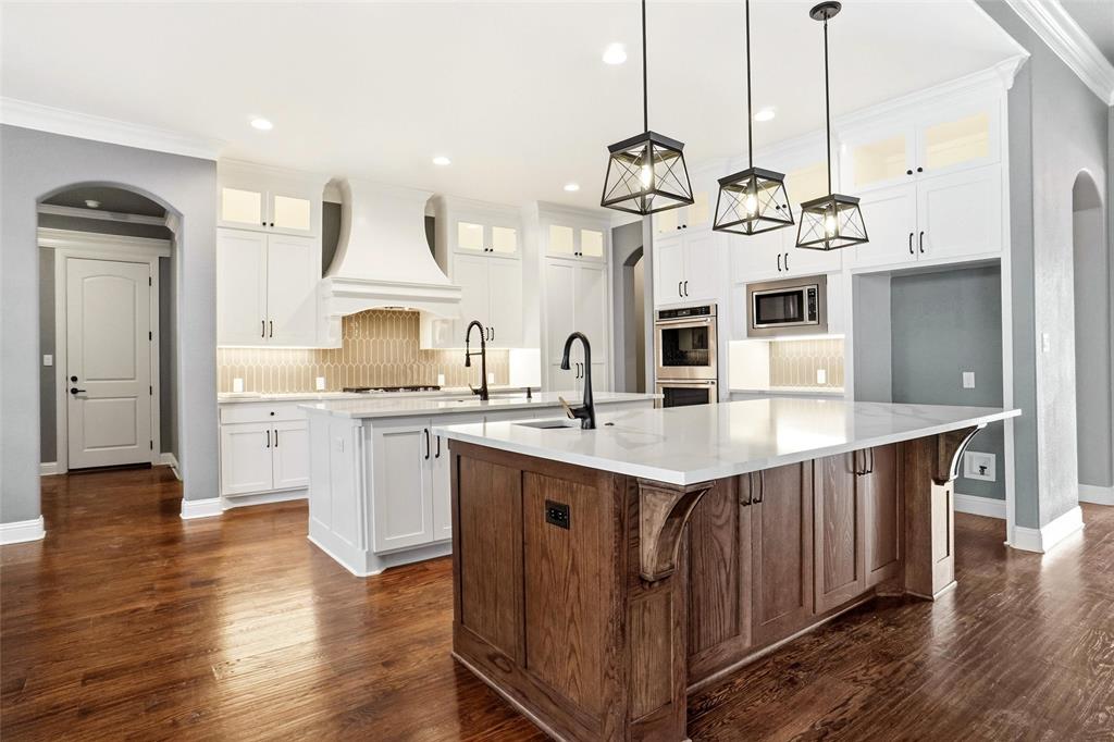 Fort Worth, Texas, 76108, United States, 5 Bedrooms Bedrooms, ,4 BathroomsBathrooms,Residential,For Sale,2049132