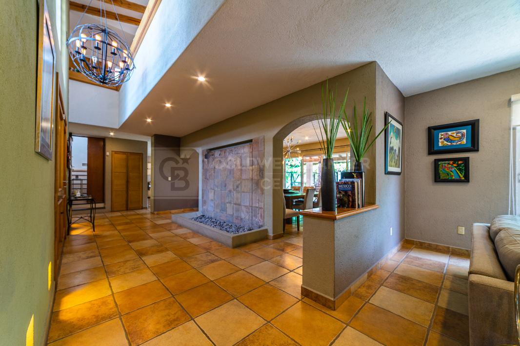 Robles, Querétaro, Querétaro, 76100, Mexico, 4 Bedrooms Bedrooms, ,4 BathroomsBathrooms,Residential,For Sale,Robles,1443565