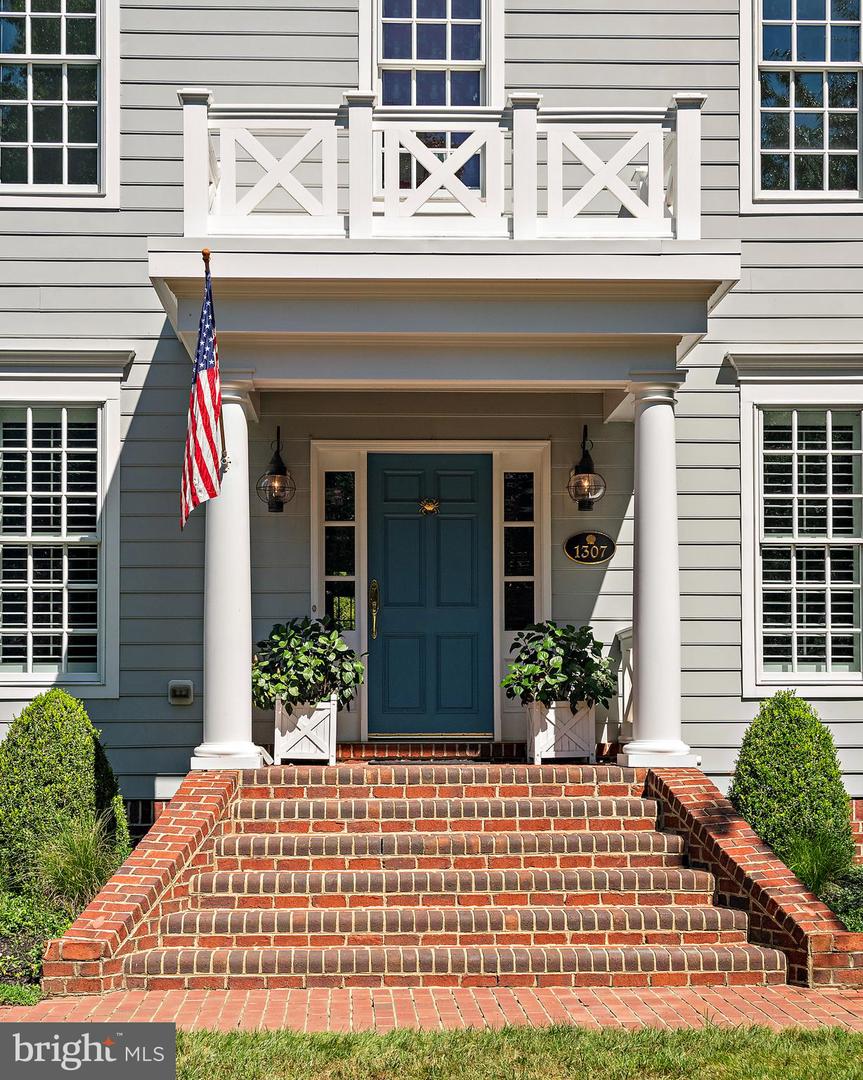 Annapolis, Maryland, 21403, United States, 4 Bedrooms Bedrooms, ,5 BathroomsBathrooms,Residential,For Sale,1927393