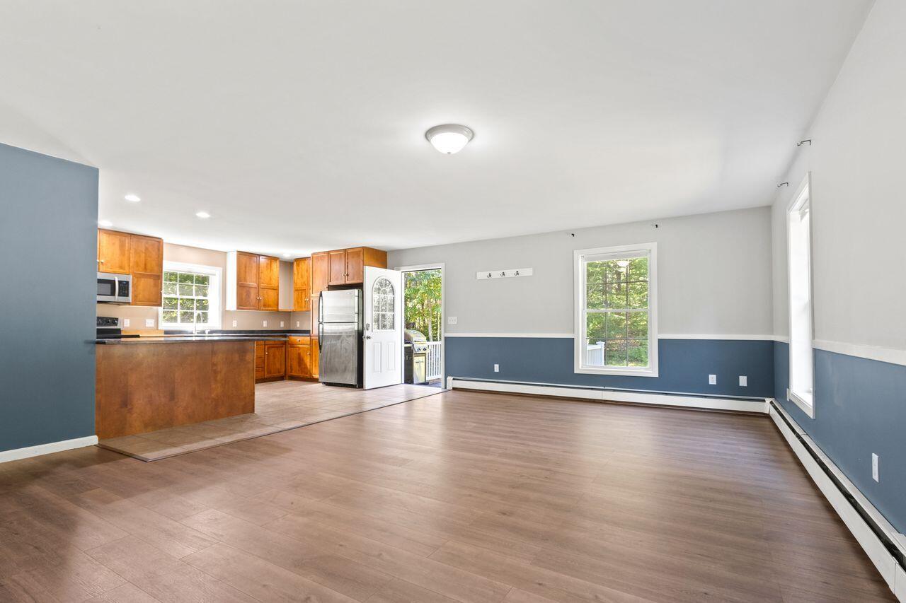 Windham, Maine, 04062, United States, 3 Bedrooms Bedrooms, ,3 BathroomsBathrooms,Residential,For Sale,1926366
