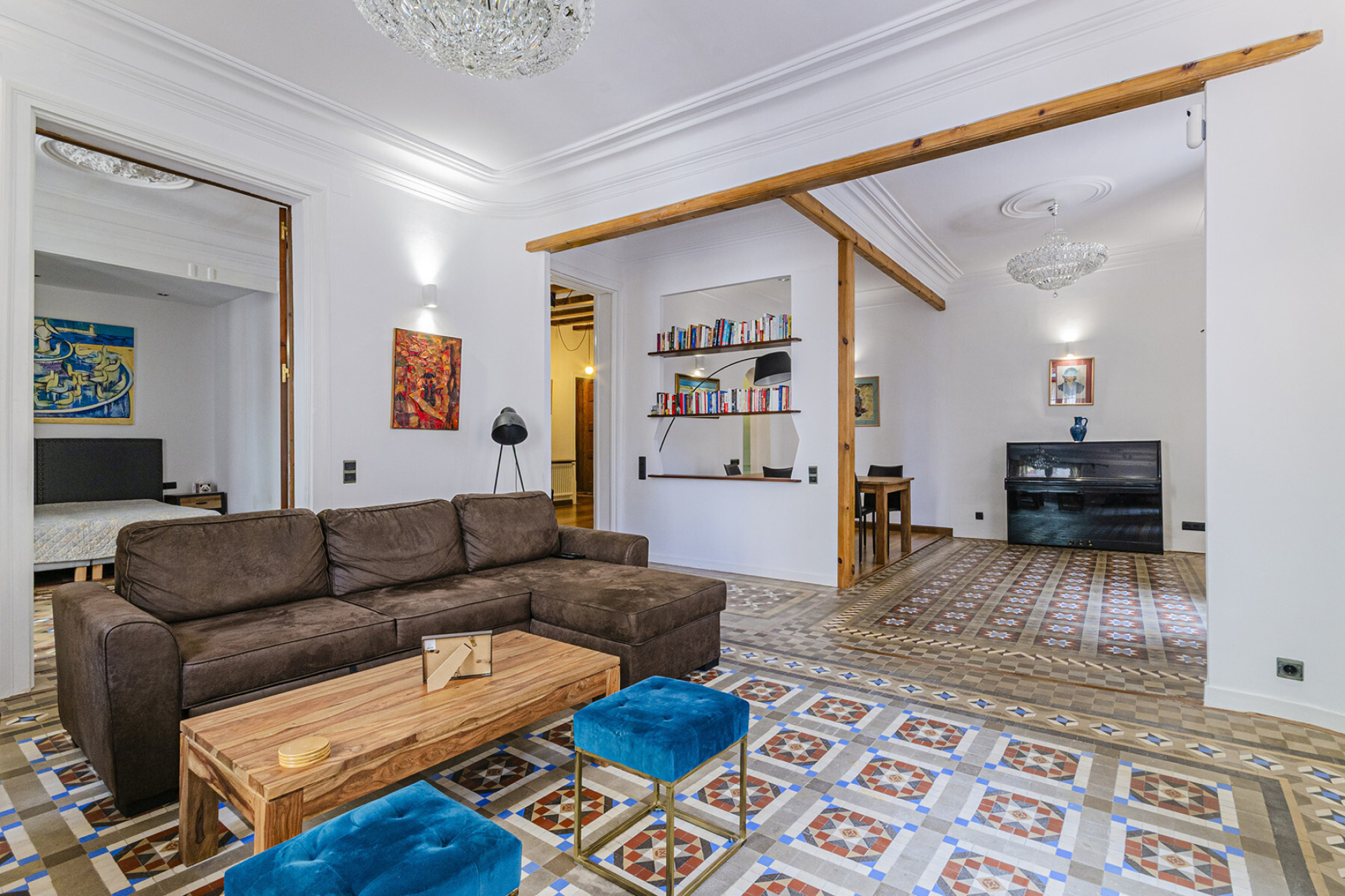  Large apartment with its own style in the oldest part of Barcelona - 物件實景