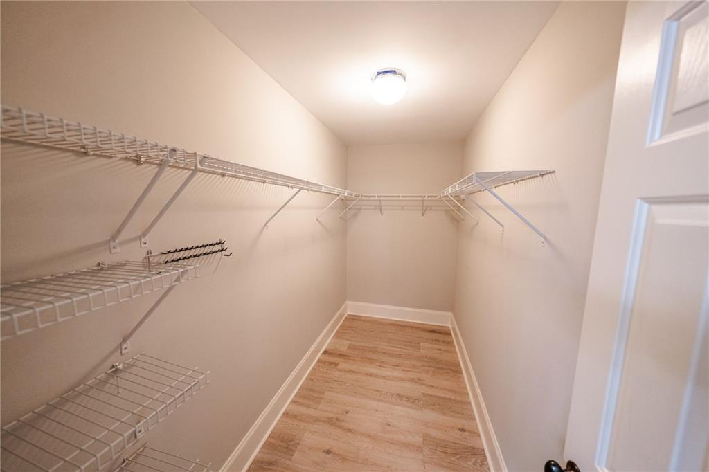 Cumming, Georgia, 30041, United States, 7 Bedrooms Bedrooms, ,4 BathroomsBathrooms,Residential,For Sale,1977332