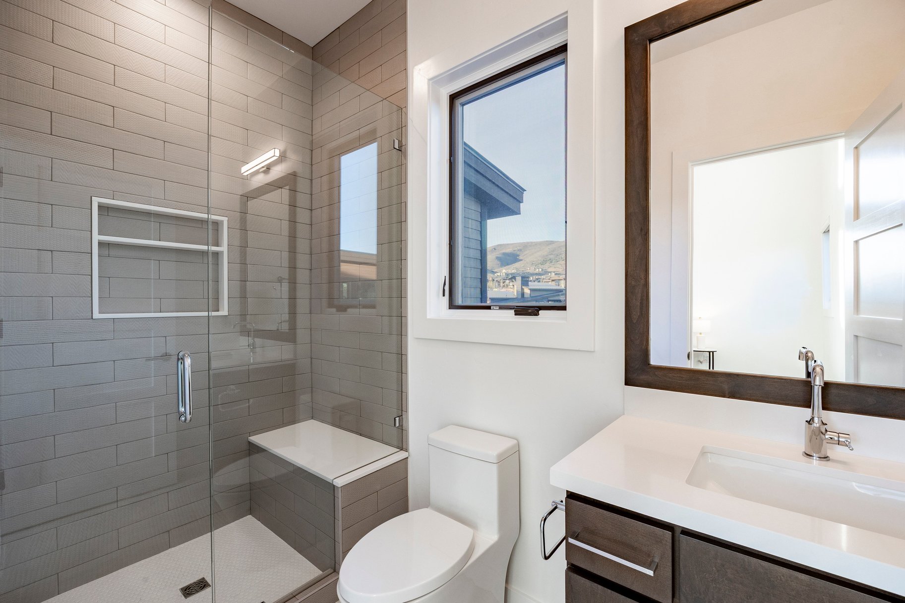  Modern Red Ledges home with Full Golf Membership Available - Fully Furnished - 物件實景