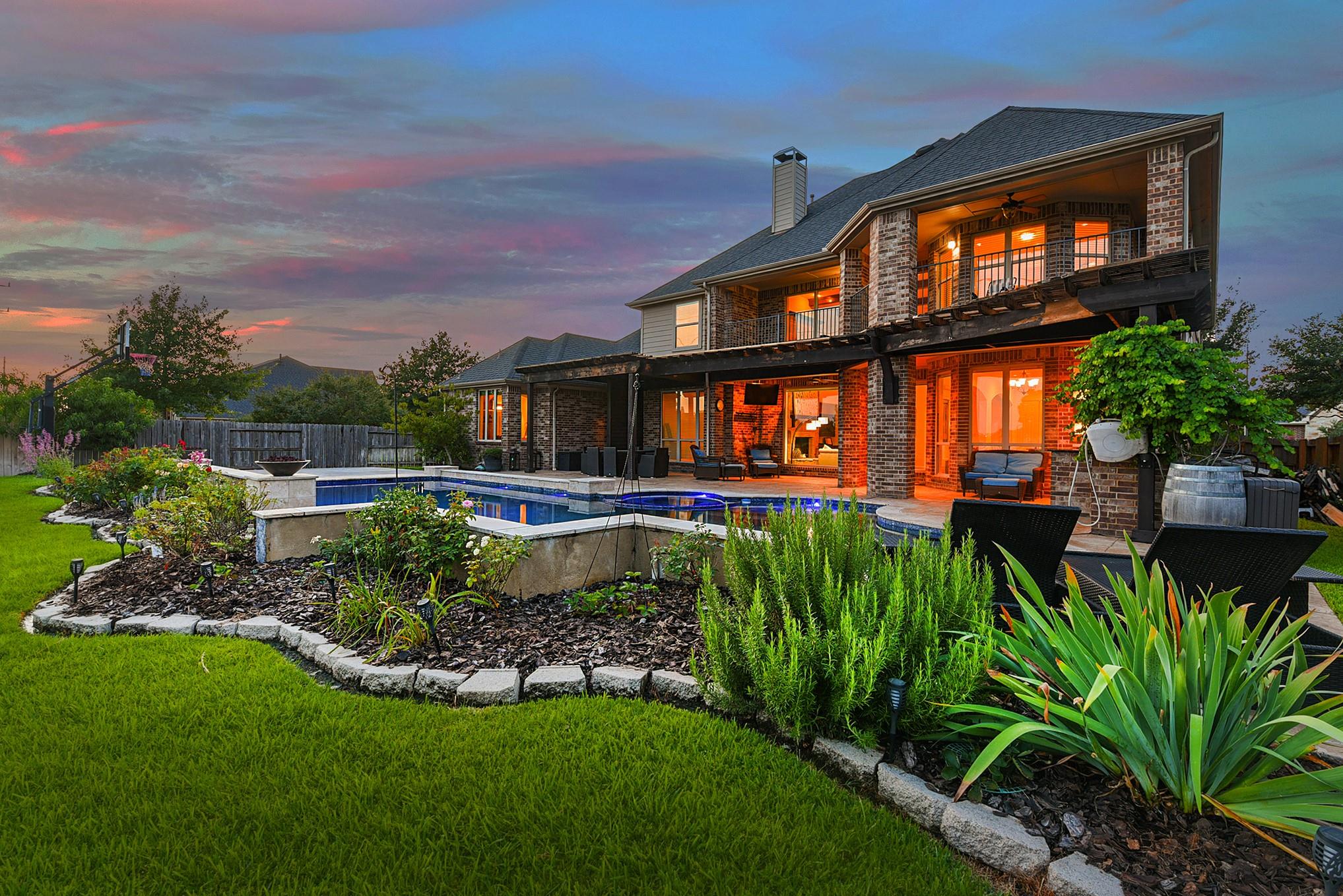 Katy, Texas, 77494, United States, 5 Bedrooms Bedrooms, ,5 BathroomsBathrooms,Residential,For Sale,1974664