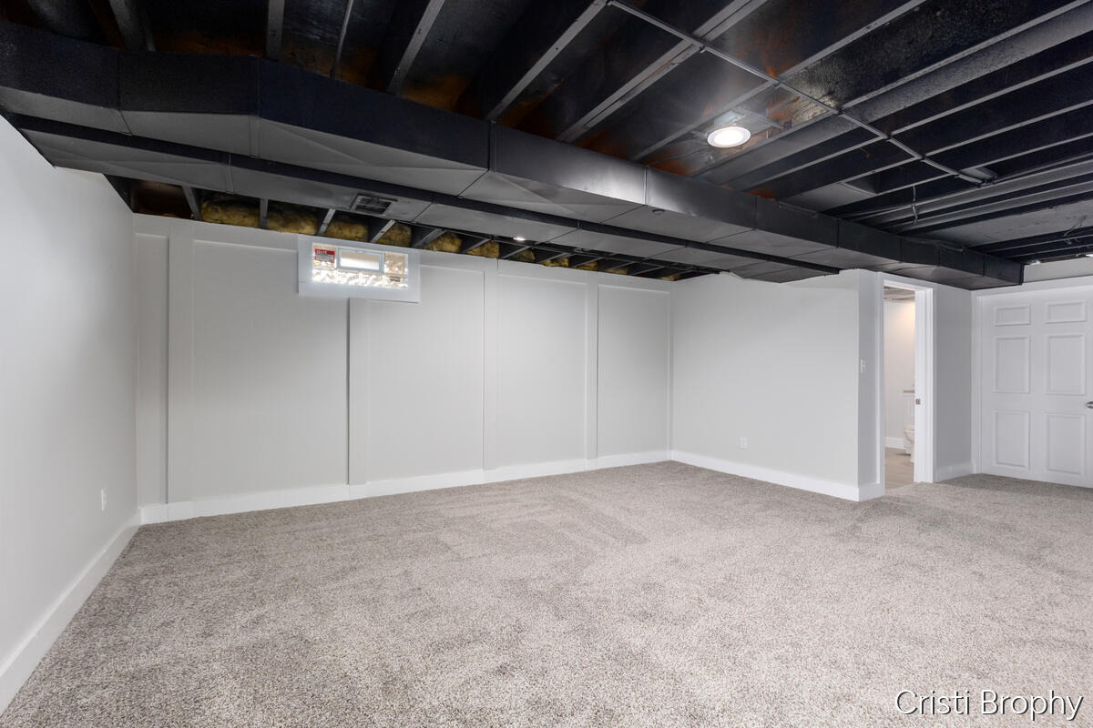 Grand Rapids, Michigan, 49506, United States, 4 Bedrooms Bedrooms, ,3 BathroomsBathrooms,Residential,For Sale,1989098