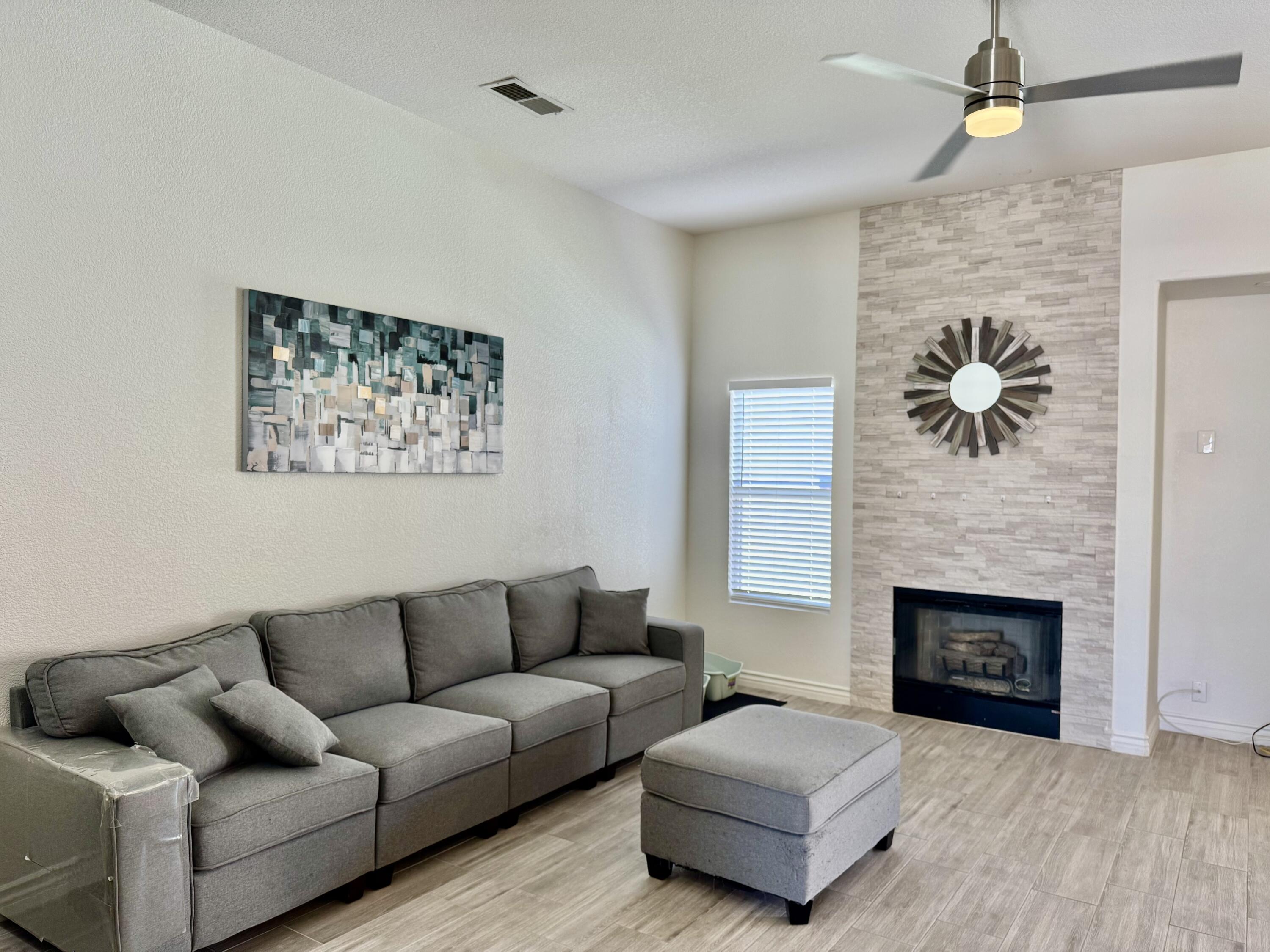 Cathedral City, California, 92234, United States, 3 Bedrooms Bedrooms, ,1 BathroomBathrooms,Residential,For Sale,1957820