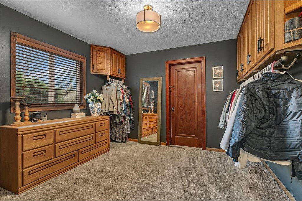 Holdingford, Minnesota, 56340, United States, 5 Bedrooms Bedrooms, ,2 BathroomsBathrooms,Residential,For Sale,1977131