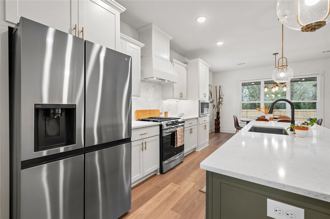 Bentonville, Arkansas, 72713, United States, 4 Bedrooms Bedrooms, ,3 BathroomsBathrooms,Residential,For Sale,2002905